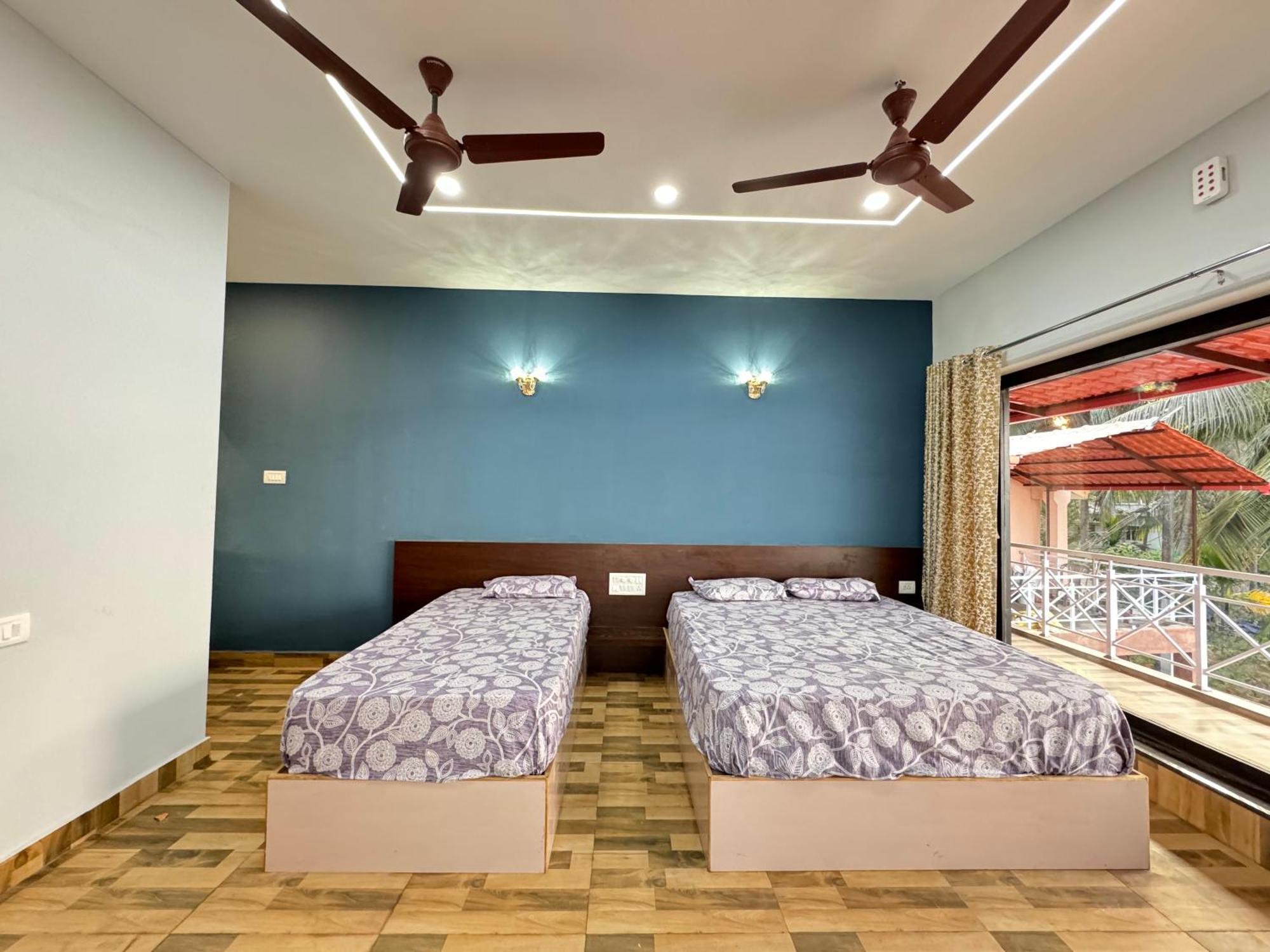 The Glasswater By The Backwater Homestay Kalyanpur Bagian luar foto