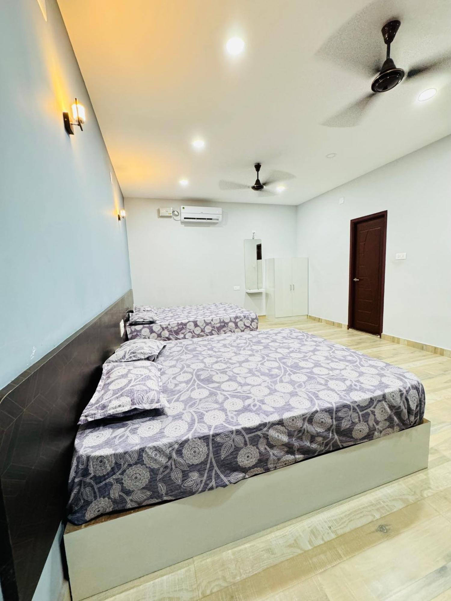 The Glasswater By The Backwater Homestay Kalyanpur Bagian luar foto
